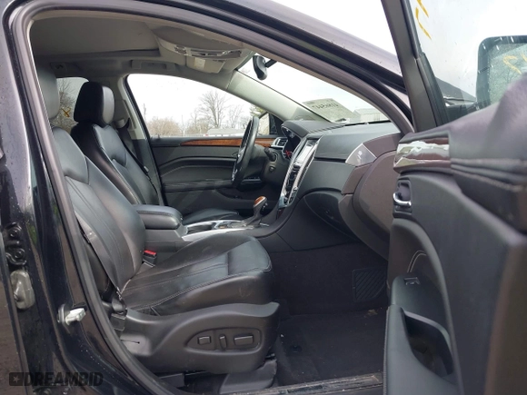 2014 Cadillac SRX Luxury Collection with VIN 3GYFNEE32ES577022, listed as a IAAI auction lot 41865447 with 162,096 mi miles. Bid and sale history available at carsss.com. Image 5.