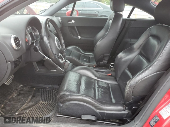 2005 Audi TT z VIN TRUWF28N451001406, wystawiony jako Copart lot #55391845 z przebiegiem 113 156 mil mil oraz Szkody całkowita. Historia ofert i sprzedaży dostępna na DreamBid. Obrazek 7.
