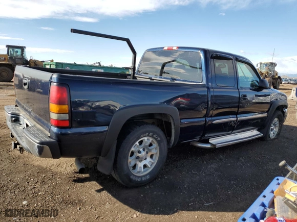 2005 GMC Sierra 1500 SLE1 with VIN 2GTEK19B151178263, listed as a Copart auction lot 47769915 with 111,399 mi miles and Salvage Title. Bid and sale history available at carsss.com. Image 3.