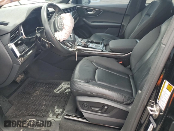 2020 Audi Q7 Premium z VIN WA1AXAF77LD011191, wystawiony jako Copart lot #59486735 z przebiegiem 46 783 mil mil oraz Nie do naprawy • Non repairable. Historia ofert i sprzedaży dostępna na DreamBid. Obrazek 7.