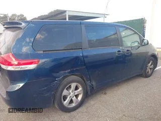 2011 Toyota Sienna with VIN 5TDZK3DC9BS028189, listed as a IAAI auction lot 41448585 with 203,181 mi miles. Bid and sale history available at carsss.com. Image 13.