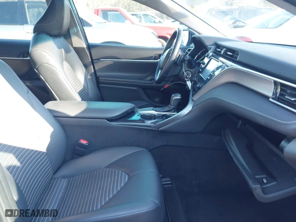 2018 Toyota Camry LE with VIN 4T1B11HK8JU554927, listed as a IAAI auction lot 41628449 with 152,942 mi miles. Bid and sale history available at carsss.com. Image 5.