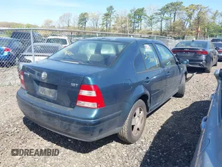 2001 Volkswagen Jetta с VIN 3VWSC29M51M052365, выставлен на аукционе IAAI как лот 42159956 с пробегом Не указан миль и . История ставок и продаж доступна на DreamBid. Изображение 4.