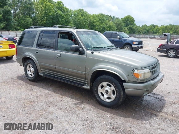 2000 Ford Explorer z VIN 1FMZU85P9YUB30553, wystawiony jako IAAI lot #42503777 z przebiegiem 209 062 mil mil oraz . Historia ofert i sprzedaży dostępna na DreamBid. Obrazek 1.