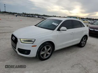 2015 Audi Q3 Premium Plus z VIN WA1BFCFS7FR002537, wystawiony jako Copart lot #77711754 z przebiegiem 78 024 mil mil oraz Szkoda całkowita • Salvage title. Historia ofert i sprzedaży dostępna na DreamBid. Obrazek 1.