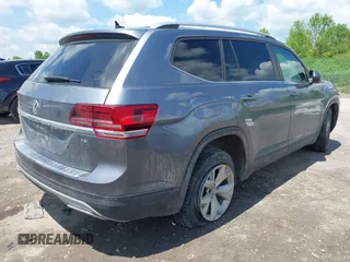 2018 Volkswagen Atlas SE с VIN 1V2CP2CA2JC593755, выставлен на аукционе IAAI как лот 42381332 с пробегом 62 664 миль миль и . История ставок и продаж доступна на DreamBid. Изображение 4.