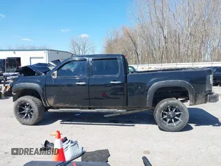 2012 GMC Sierra 2500HD SLE z VIN 1GT120C84CF145821, wystawiony jako IAAI lot #42027315 z przebiegiem 182 249 mil mil oraz . Historia ofert i sprzedaży dostępna na DreamBid. Obrazek 14.