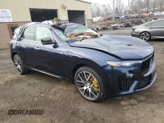 2022 Maserati Levante with VIN ZN661YUM4NX400403, listed as a Copart auction lot 79116793 with Not provided miles and . Bid and sale history available at DreamBid. Image 4.