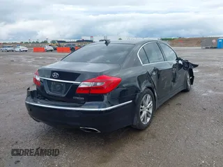 2013 Hyundai Genesis 3.8L z VIN KMHGC4DD9DU253791, wystawiony jako IAAI lot #42174577 z przebiegiem 162 259 mil mil oraz . Historia ofert i sprzedaży dostępna na DreamBid. Obrazek 4.