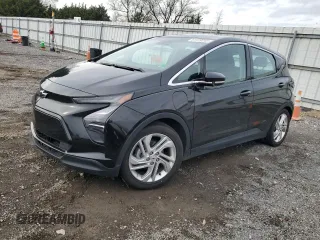 2023 Chevrolet Bolt EV 1LT z VIN 1G1FW6S01P4150042, wystawiony jako Copart lot #51919245 z przebiegiem 40 094 mil mil oraz Szkoda całkowita • Salvage title. Historia ofert i sprzedaży dostępna na DreamBid. Obrazek 1.