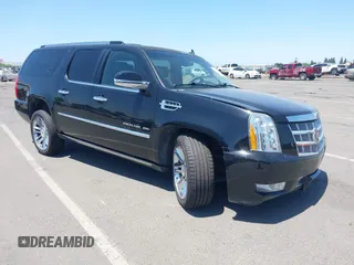 2014 Cadillac Escalade ESV Platinum z VIN 1GYS3KEF5ER161787, wystawiony jako IAAI lot #42358806 z przebiegiem 120 317 mil mil oraz . Historia ofert i sprzedaży dostępna na DreamBid. Obrazek 1.