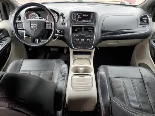 2019 Dodge Grand Caravan SXT with VIN 2C4RDGCG0KR579867, listed as a Copart auction lot 53170735 with 248,047 mi miles and Clean Title. Bid and sale history available at DreamBid. Image 8.