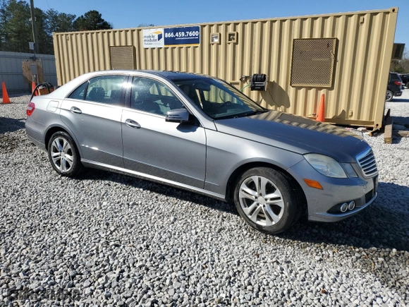 2010 Mercedes-Benz E-Class E 350 Luxury with VIN WDDHF5GB3AA032951, listed as a Copart auction lot 49534515 with 162,393 mi miles and Salvage Title. Bid and sale history available at carsss.com. Image 4.