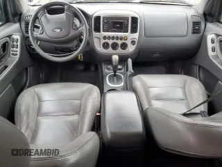 2005 Ford Escape Hybrid with VIN 1FMCU95HX5KC07541, listed as a Copart auction lot 84209534 with 187,074 mi miles and Clean title. Bid and sale history available at DreamBid. Image 8.