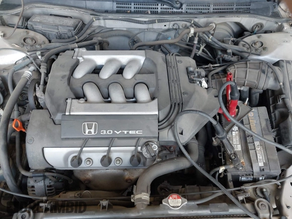 1998 Honda Accord EX z VIN 1HGCG1651WA805964, wystawiony jako IAAI lot #42320827 z przebiegiem 239 279 mil mil oraz . Historia ofert i sprzedaży dostępna na DreamBid. Obrazek 10.