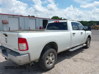 2024 Ram 2500 Big Horn с VIN 3C6UR5JL3RG337694, выставлен на аукционе IAAI как лот 42746220 с пробегом 70 227 миль миль и . История ставок и продаж доступна на DreamBid. Изображение 20.