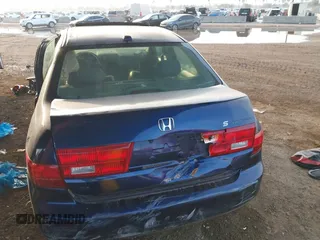 2005 Honda Accord EX-L z VIN 1HGCM56805A109976, wystawiony jako IAAI lot #38575397 z przebiegiem 221 974 mil mil oraz . Historia ofert i sprzedaży dostępna na DreamBid. Obrazek 16.