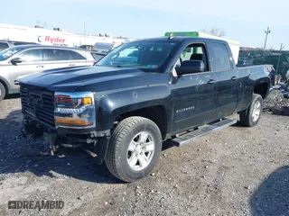2018 Chevrolet Silverado 1500 LT with VIN 1GCVKREC4JZ159477, listed as a IAAI auction lot 41941311 with 1 mi miles. Bid and sale history available at carsss.com. Image 17.