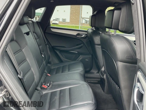 2015 Porsche Macan Turbo z VIN WP1AF2A5XFLB99315, wystawiony jako Copart lot #61078325 z przebiegiem 201 230 mil mil oraz Czysty tytuł • Clean title. Historia ofert i sprzedaży dostępna na DreamBid. Obrazek 6.