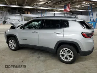 2024 Jeep Compass Latitude with VIN 3C4NJDBN9RT137912, listed as a Copart auction lot 52561465 with 14,290 mi miles and Salvage title. Bid and sale history available at DreamBid. Image 2.