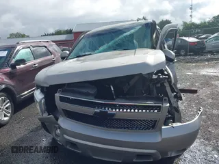 2007 Chevrolet Tahoe LTZ with VIN 1GNFK13097J406134, listed as a IAAI auction lot 42318310 with 137,106 mi miles and . Bid and sale history available at DreamBid. Image 12.