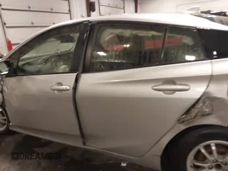 2018 Toyota Prius Two with VIN JTDKBRFU3J3582337, listed as a IAAI auction lot 40457335 with 166,690 mi miles. Bid and sale history available at carsss.com. Image 15.