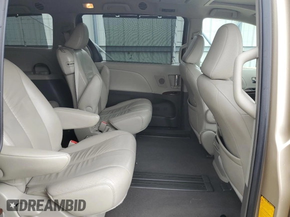 2011 Toyota Sienna XLE AAS с VIN 5TDYK3DC5BS016441, выставлен на аукционе Copart как лот 56464945 с пробегом 338 892 миль миль и На запчасти • Non repairable. История ставок и продаж доступна на DreamBid. Изображение 11.