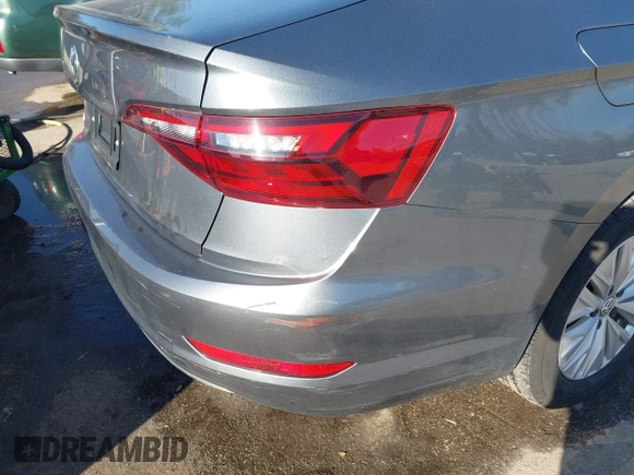 2020 Volkswagen Jetta S with VIN 3VWCB7BU6LM027864, listed as a IAAI auction lot 41876598 with 118,084 mi miles and . Bid and sale history available at DreamBid. Image 19.