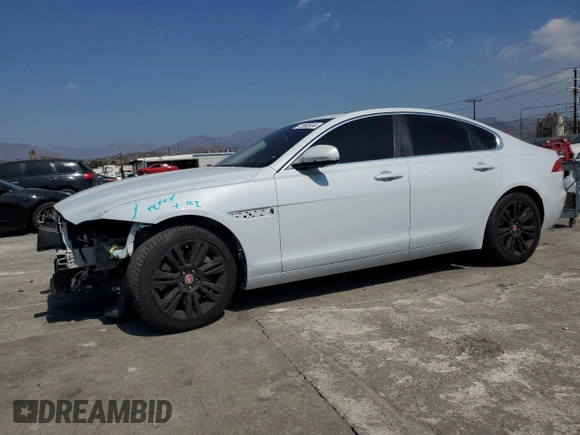 2016 Jaguar XF 35t Premium with VIN SAJBD4BV9GCY21427, listed as a Copart auction lot 72093934 with 84,710 mi miles and Salvage Title. Bid and sale history available at carsss.com. Image 1.