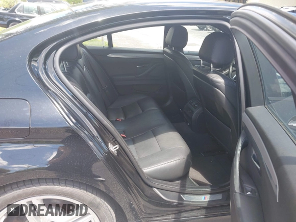 2015 BMW 5 Series 535i z VIN WBA5B1C50FD921887, wystawiony jako IAAI lot #42534815 z przebiegiem 147 260 mil mil oraz . Historia ofert i sprzedaży dostępna na DreamBid. Obrazek 8.