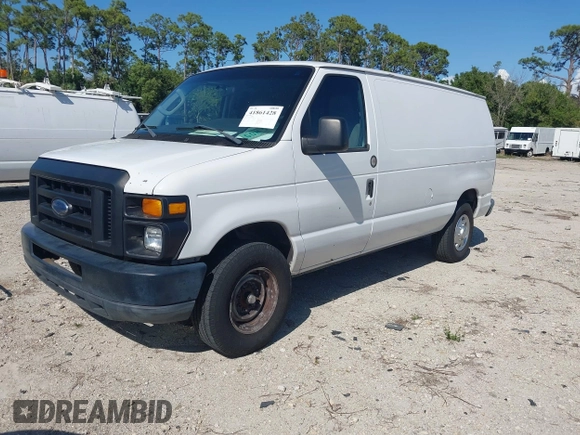 2012 Ford Econoline Cargo Commercial z VIN 1FTNE2EL3CDB10480, wystawiony jako IAAI lot #41861428 z przebiegiem 152 065 mil mil oraz . Historia ofert i sprzedaży dostępna na DreamBid. Obrazek 18.