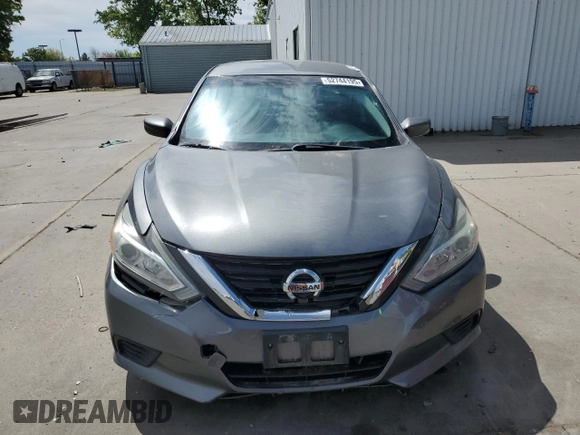 2017 Nissan Altima 2.5 SV with VIN 1N4AL3AP3HC493732, listed as a Copart auction lot 52744195 with 95,980 mi miles and Clean Title. Bid and sale history available at carsss.com. Image 5.