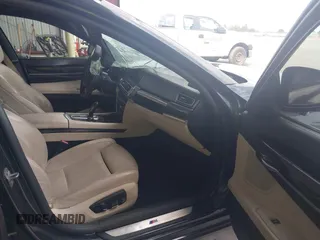 2013 BMW 7 Series 750Li с VIN WBAYE8C53DD132336, выставлен на аукционе IAAI как лот 42812991 с пробегом 174 099 миль миль и . История ставок и продаж доступна на DreamBid. Изображение 5.