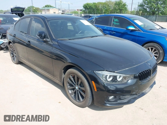 2016 BMW 3 Series 320i xDrive z VIN WBA8A3C51GK689115, wystawiony jako IAAI lot #41933558 z przebiegiem 69 625 mil mil oraz . Historia ofert i sprzedaży dostępna na DreamBid. Obrazek 1.