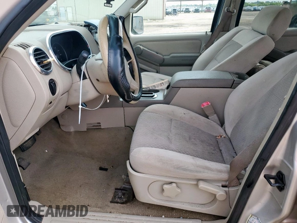2006 Ford Explorer XLS with VIN 1FMEU62E56ZA18340, listed as a Copart auction lot 59800835 with 200,149 mi miles and Salvage title. Bid and sale history available at DreamBid. Image 7.