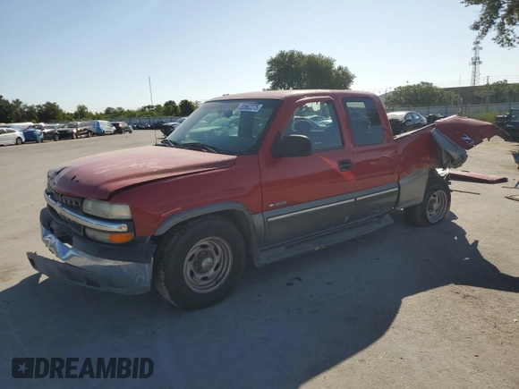 2000 Chevrolet Silverado 1500 LS with VIN 2GCEC19V4Y1223109, listed as a Copart auction lot 53562275 with 180,352 mi miles and Salvage Title. Bid and sale history available at carsss.com. Image 1.