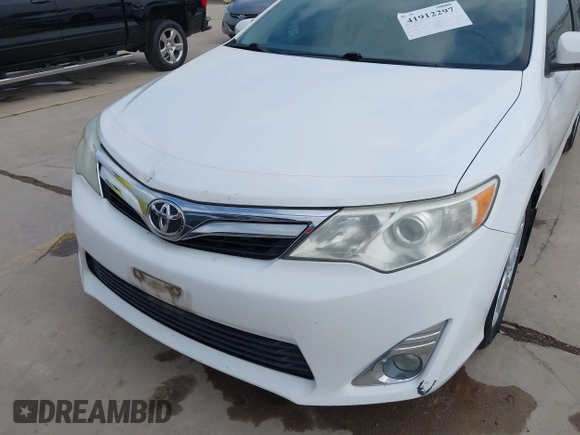 2014 Toyota Camry SE with VIN 4T1BK1FK5EU551196, listed as a IAAI auction lot 41912297 with 104,445 mi miles. Bid and sale history available at carsss.com. Image 6.