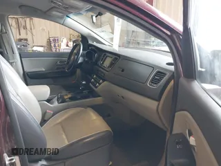 2017 Kia Sedona LX with VIN KNDMB5C15H6253952, listed as a IAAI auction lot 41881832 with 149,172 mi miles. Bid and sale history available at carsss.com. Image 5.