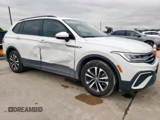 2024 Volkswagen Tiguan S with VIN 3VVRB7AX4RM026540, listed as a Copart auction lot 55816075 with 5,500 mi miles and Salvage title. Bid and sale history available at DreamBid. Image 4.