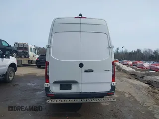 2020 Mercedes-Benz Sprinter Cargo with VIN W1Y4ECHYXLP236211, listed as a IAAI auction lot 41705378 with 139,901 mi miles and . Bid and sale history available at carsss.com. Image 15.
