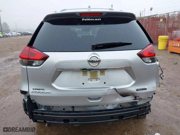 2020 Nissan Rogue SV with VIN JN8AT2MT9LW000239, listed as a IAAI auction lot 41602041 with 67,472 mi miles. Bid and sale history available at carsss.com. Image 17.