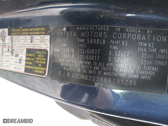 2008 Kia Sedona LX with VIN KNDMB233X86195286, listed as a IAAI auction lot 41750651 with 210,035 mi miles. Bid and sale history available at carsss.com. Image 9.