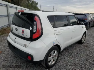 2017 Kia Soul with VIN KNDJN2A27H7479263, listed as a Copart auction lot 82347153 with 68,734 mi miles and Salvage Title. Bid and sale history available at carsss.com. Image 3.