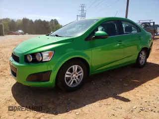 2015 Chevrolet Sonic LT z VIN 1G1JC5SH2F4140315, wystawiony jako Copart lot #51360925 z przebiegiem 54 054 mil mil oraz Szkoda całkowita • Salvage title. Historia ofert i sprzedaży dostępna na DreamBid. Obrazek 1.