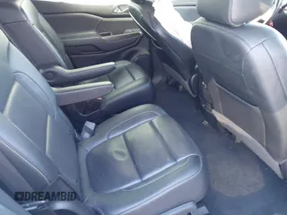 2020 GMC Acadia SLT with VIN 1GKKNMLS4LZ136098, listed as a IAAI auction lot 41618272 with 100,486 mi miles and . Bid and sale history available at DreamBid. Image 8.