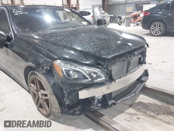 2016 Mercedes-Benz E 400 with VIN WDDHF6HB5GB172605, listed as a IAAI auction lot 41224247 with 68,010 mi miles and . Bid and sale history available at carsss.com. Image 6.