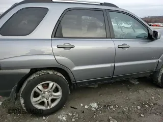2005 Kia Sportage LX with VIN KNDJE723X57064082, listed as a Copart auction lot 86177214 with Not Provided miles and Salvage Title. Bid and sale history available at carsss.com. Image 11.