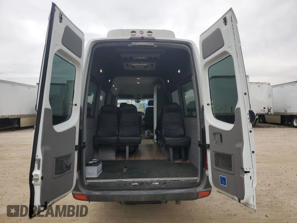 2009 Freightliner Sprinter z VIN WDYPF4AC995428926, wystawiony jako Copart lot #44266745 z przebiegiem 178 136 mil mil oraz Tytuł czysty. Historia ofert i sprzedaży dostępna na DreamBid. Obrazek 10.