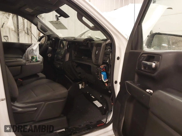 2019 Chevrolet Silverado 1500 Custom with VIN 1GCRYBEH2KZ411456, listed as a IAAI auction lot 41298577 with 75,731 mi miles and . Bid and sale history available at DreamBid. Image 5.
