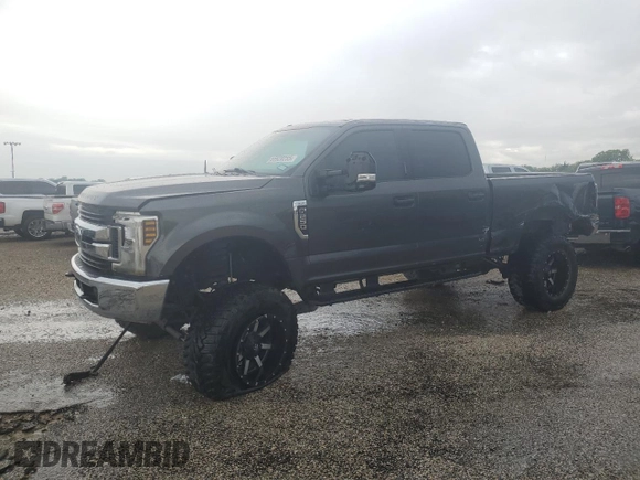 2018 Ford F-250 XL with VIN 1FT7W2B65JEB83300, listed as a Copart auction lot 55920255 with 104,125 mi miles and Salvage title. Bid and sale history available at DreamBid. Image 1.